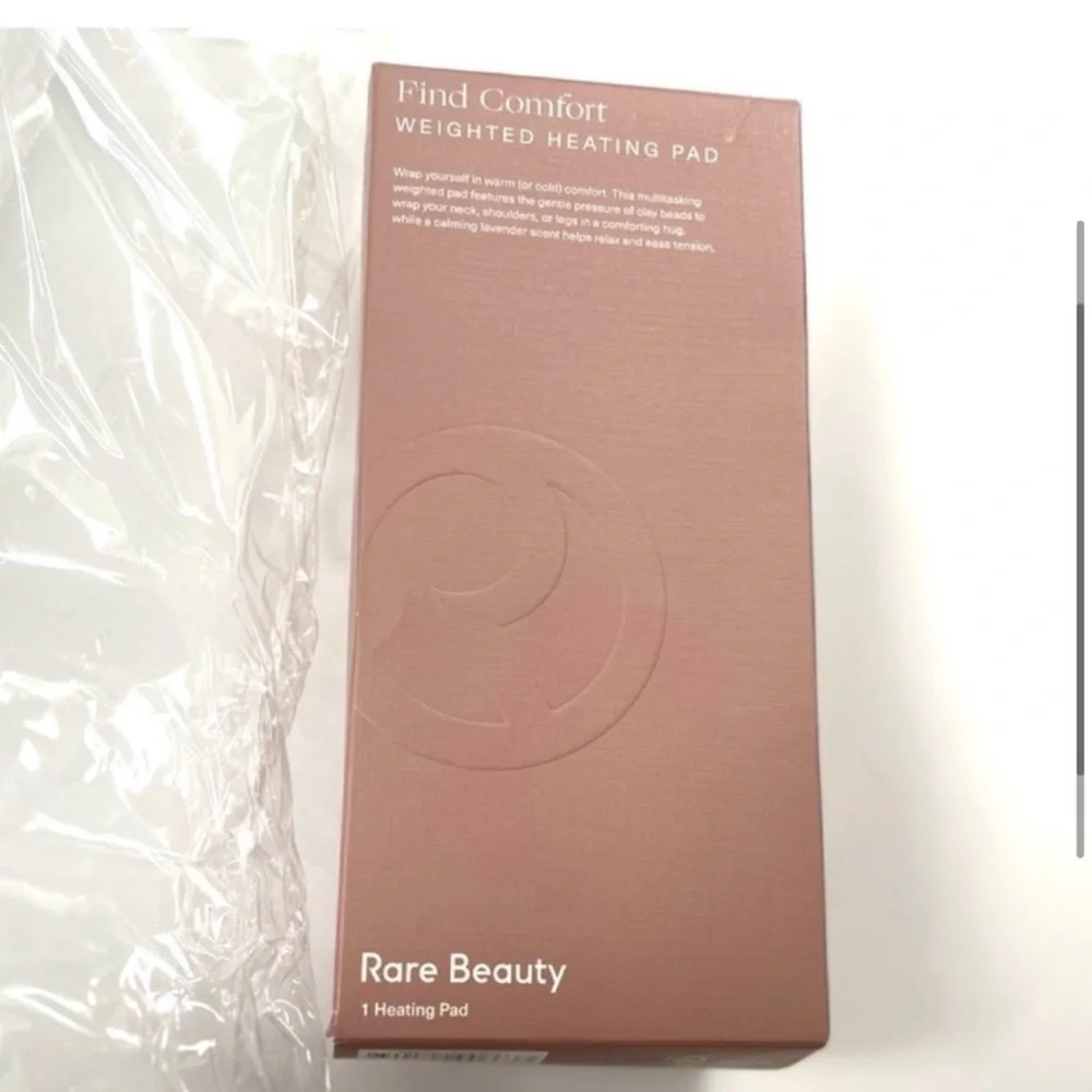 NWT Rare Beauty Find Comfort Weighted Heating Pad